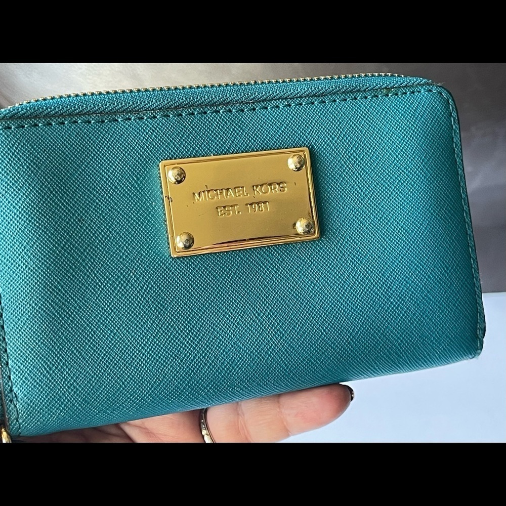 Michael Kors wristlet/wallet